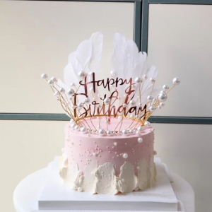 梦幻/女神蛋糕-网红皇冠蛋糕,新鲜水果夹心，表面各类网红皇冠配件；