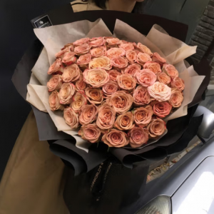 卡布奇诺玫瑰复古花束同城鲜花速递女友生日 52朵卡布奇诺玫瑰